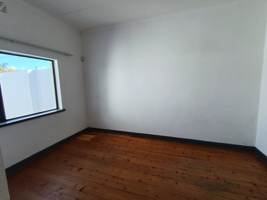 To Let 4 Bedroom Property for Rent in Lochnerhof Western Cape